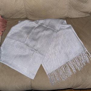Lightweight grey scarf New!